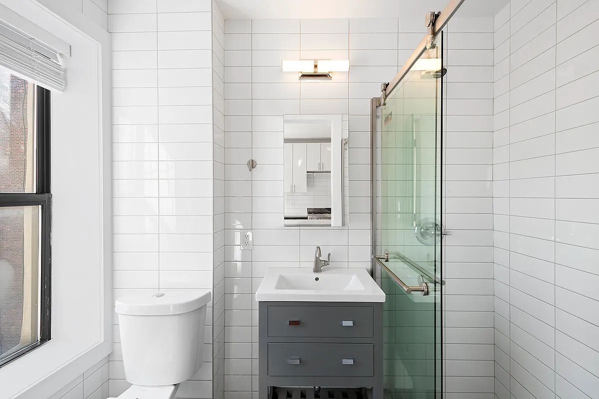 807 Washington Street, Unit 4 Manhattan, NY 10014 - Photo 4 of 8