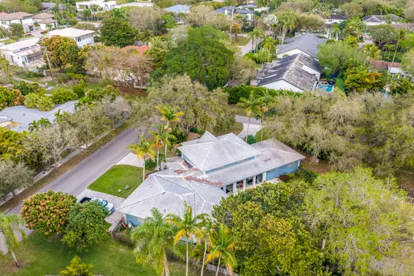 $2,250,000 | 9200 Southwest 70th Avenue, Pinecrest, FL 33156