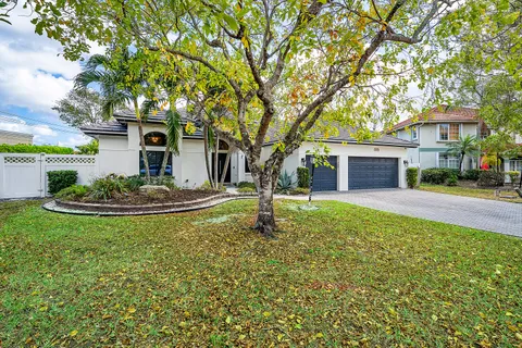$920,000 | 4447 Northwest 82nd Avenue, Coral Springs, FL 33065
