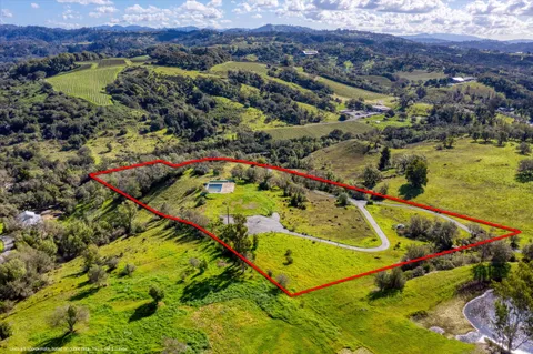 $1,850,000 | 10547 And 10443 Chalk Hill Road, Healdsburg, CA 95448