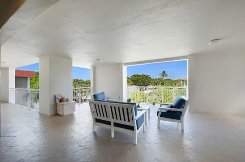 $489,000 | 3050 Northeast 48th Court, Unit 401, Lighthouse Point, FL 33064