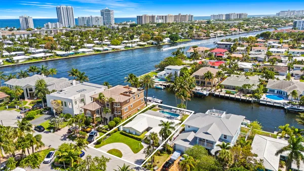 $1,800,000 | 2548 Southeast 12th Street, Pompano Beach, FL 33062