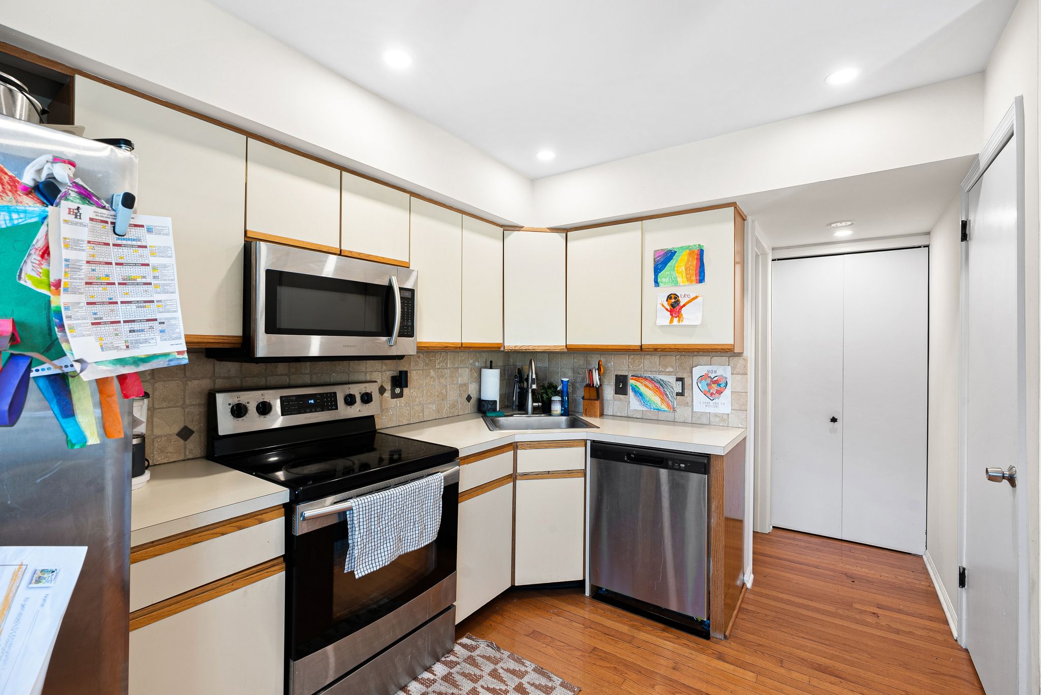 415 Brown Briar Circle Horsham, PA 19044 - Photo 9 of 35