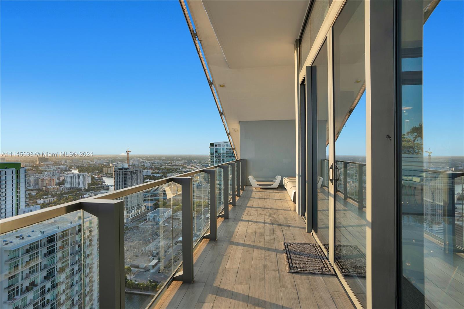 88 Southwest 7th Street, Unit PH4303 Miami, FL 33130 - Photo 44 of 97