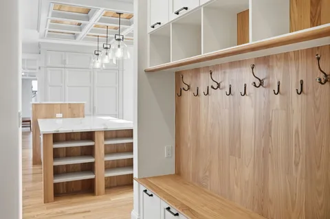 $2,399,000 | 605 Hilltop Terrace, Alexandria, VA 22301