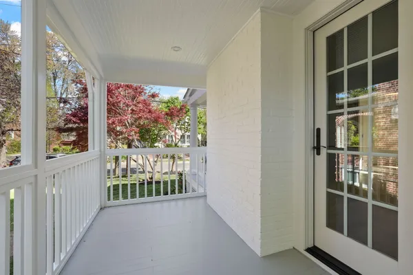 $2,195,000 | 22 West Spring Street, Alexandria, VA 22301