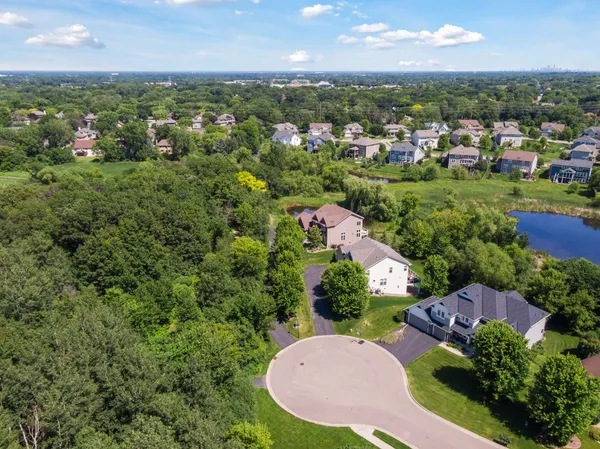 $1,100,000 | 6160 Ithaca Lane North, Plymouth, MN 55446