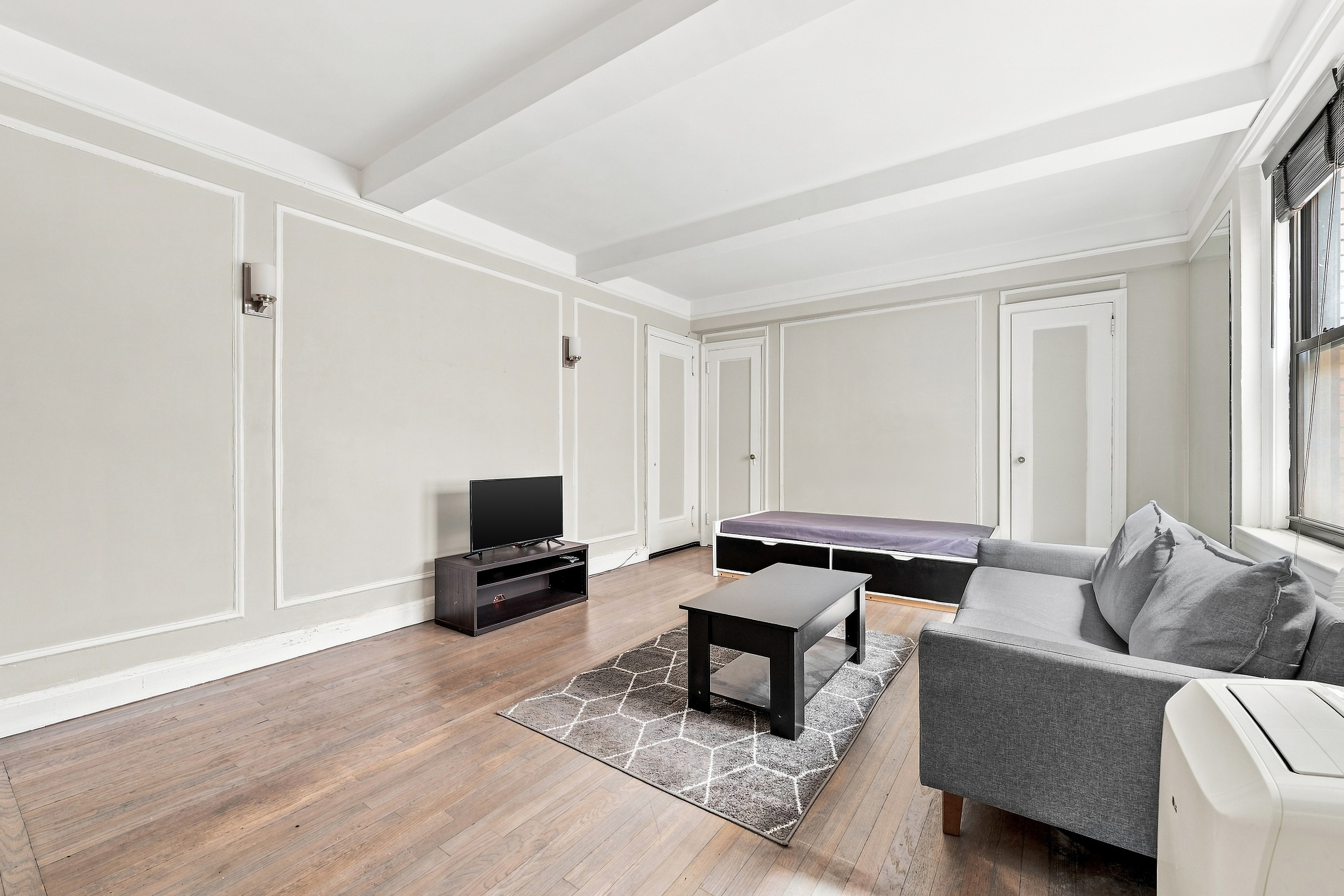 321 East 54th Street, Unit 3D Manhattan, NY 10022 - Photo 2 of 7 Gallery Image 2