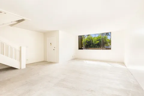 $599,000 | 300 E Kawaihae Street, Unit 300E, Honolulu, HI 96825