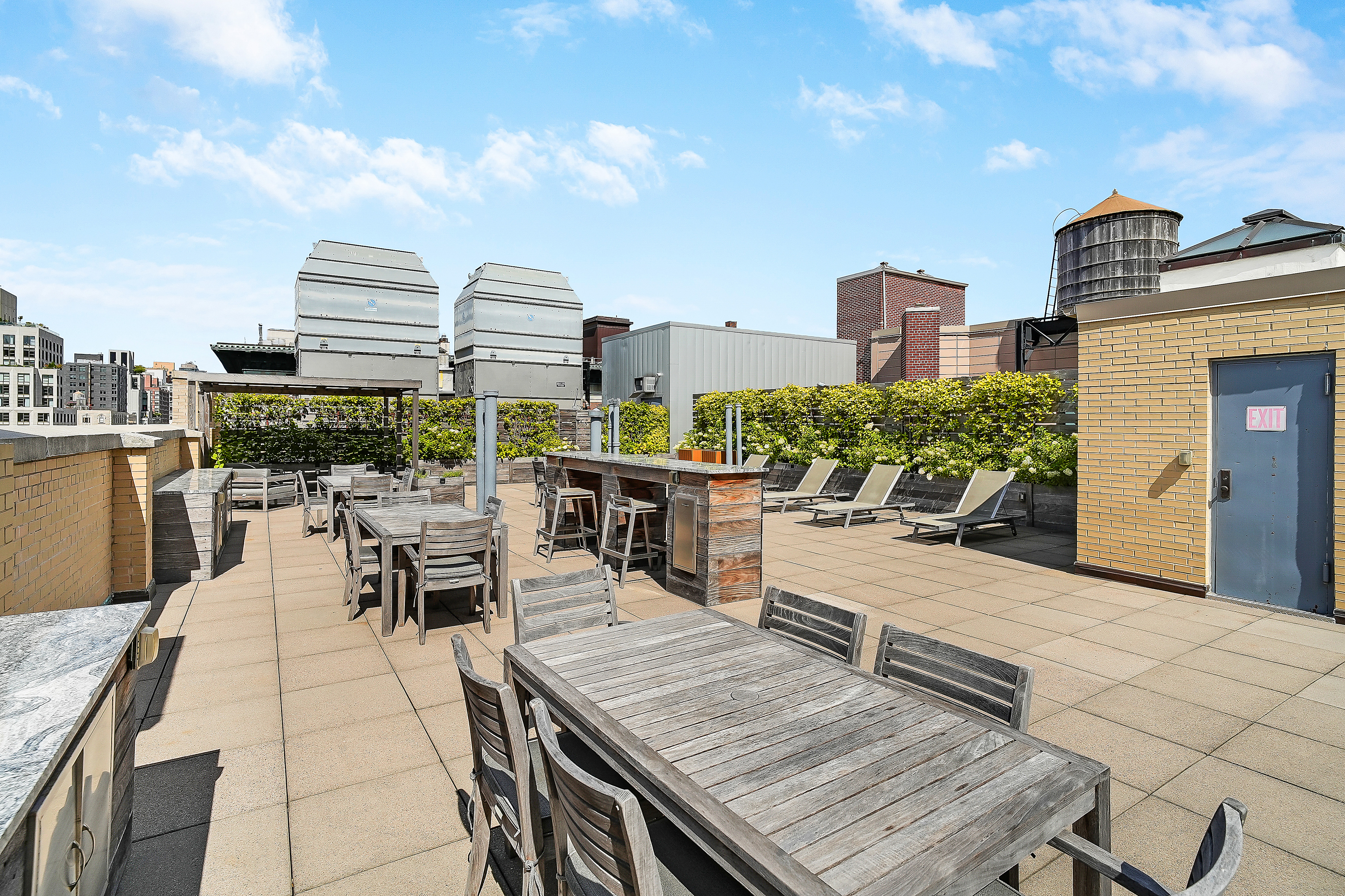 215 West 88th Street, Unit 3E Manhattan, NY 10024 - Photo 13 of 16 a view of a roof deck with furniture