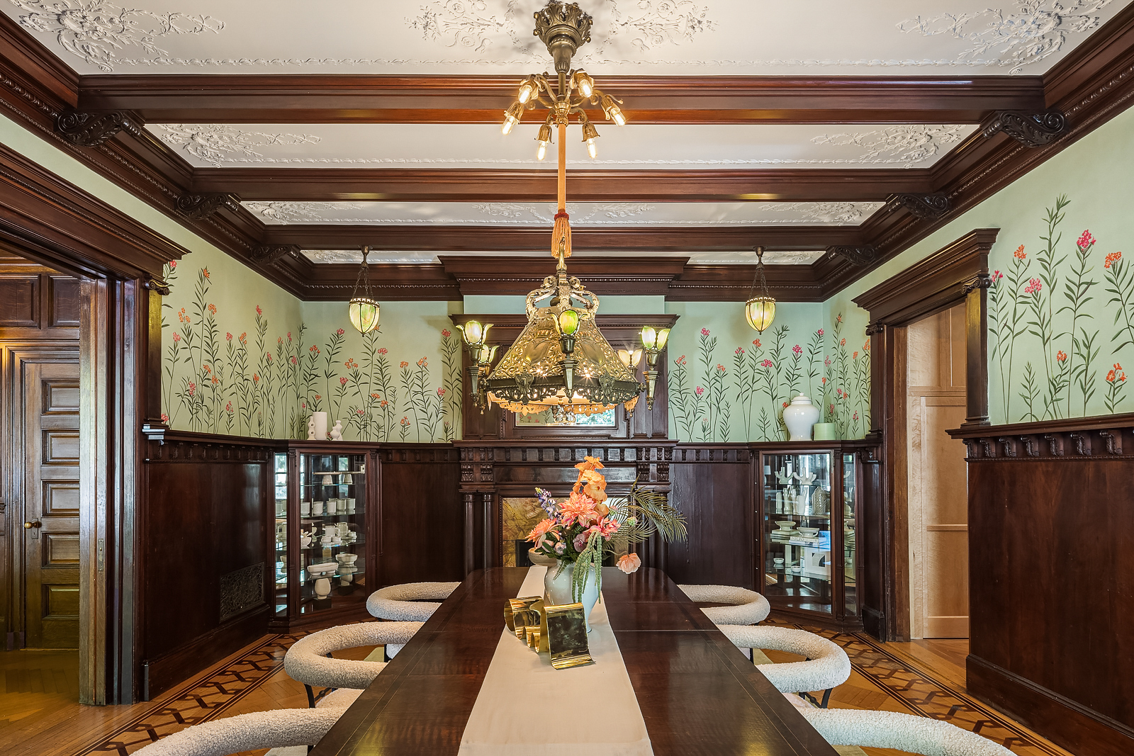 18 Prospect Park West Brooklyn, NY 11215 - Photo 13 of 40 a room with furniture