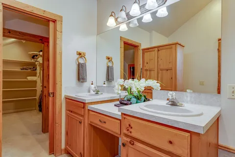 $1,495,000 | 21008 Lakeshore Drive West, Spicewood, TX 78669