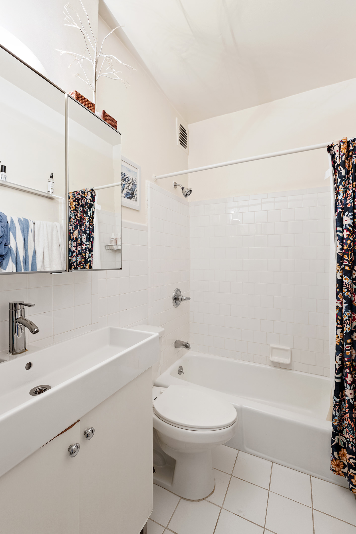 138 West 73rd Street Manhattan, NY 10023 - Photo 24 of 35 a bathroom with a bathtub a sink a toilet and a shower