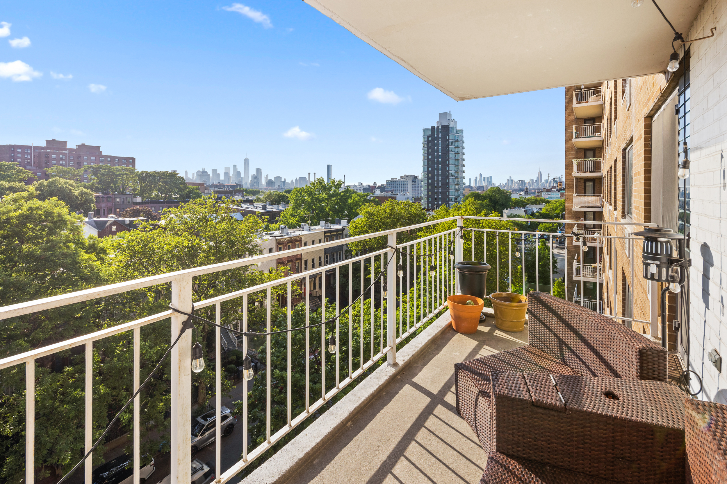 185 Hall Street, Unit 708 Brooklyn, NY 11205 - Photo 1 of 5 Gallery Image 1