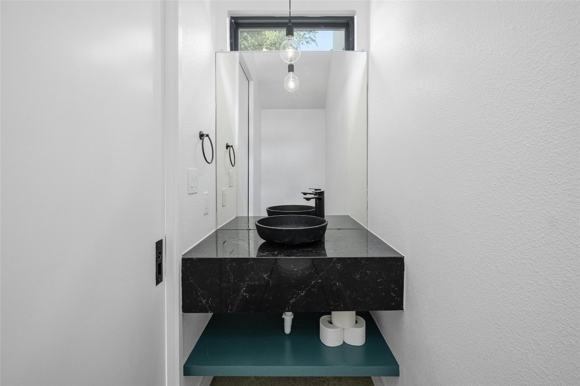 219 Lessin Lane, Unit 11 Austin, TX 78704 - Photo 17 of 30