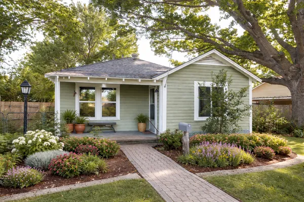 $250,000 | 1848 Oates Drive, Dallas, TX 75228