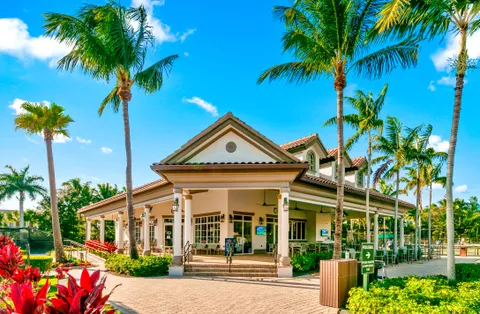 $1,299,900 | 8062 Signature Club Circle, Unit 201, Naples, FL 34113