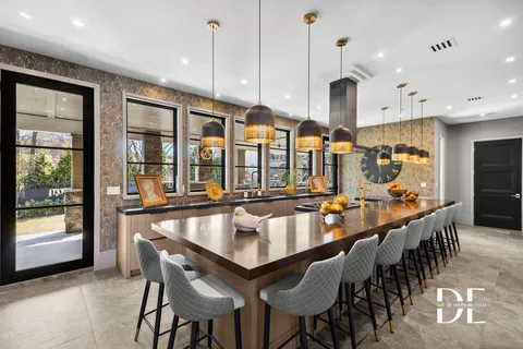 $3,250,000 | 52 Nicolosi Loop | Huguenot