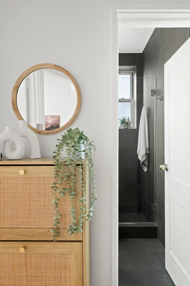 $550,000 | 406 West 46th Street, Unit 2C | Hell's Kitchen