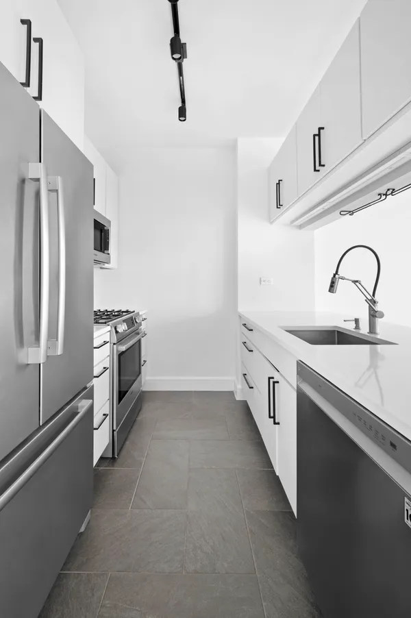 $1,495,000 | 200 Riverside Boulevard, Unit 7L | Upper West Side