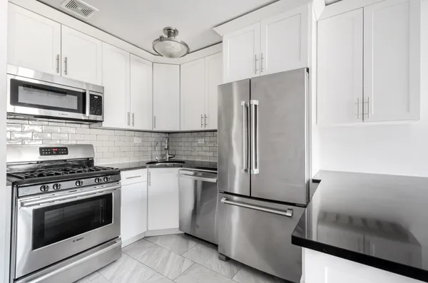 $5,400 | 298 A Marion Street, Unit 2 | Bedford-Stuyvesant