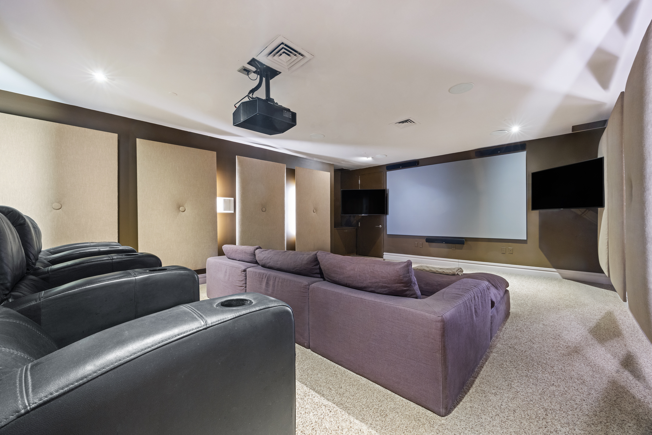 157 East 84th Street, Unit THA Manhattan, NY 10028 - Photo 28 of 33 a living room with furniture and a flat screen tv