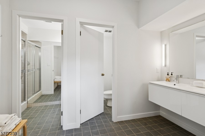 21 Hardwell Road Short Hills, NJ 07078 - Photo 45 of 51