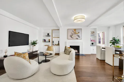 $1,799,000 | 59 West 12th Street, Unit 6A | Greenwich Village