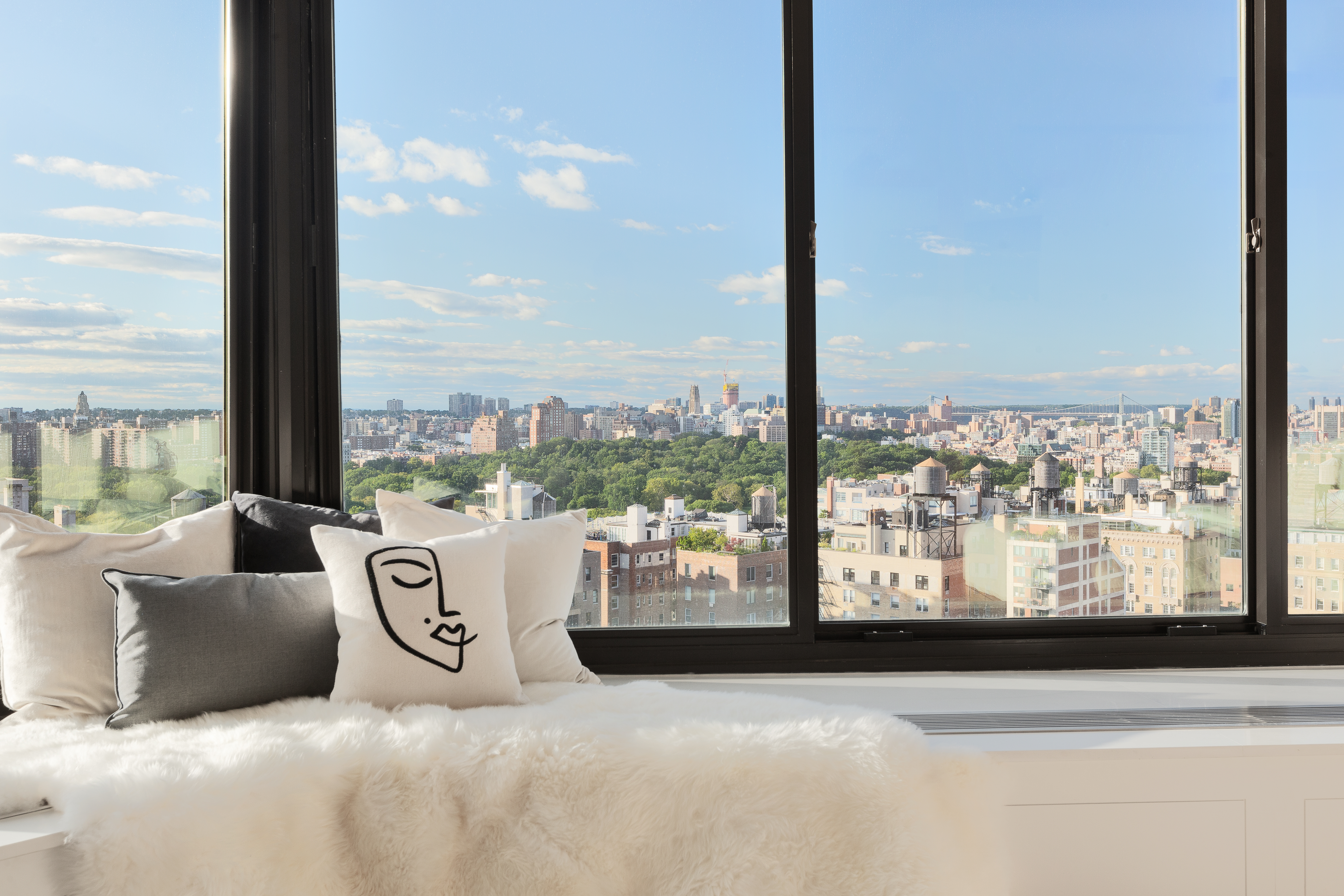 40 East 94th Street, Unit 22B Manhattan, NY 10128 - Photo 23 of 25