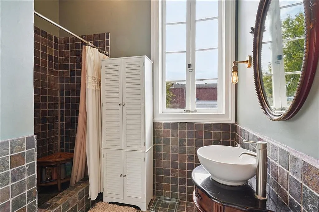 621 Mandeville Street New Orleans, LA 70117 - Photo 13 of 27