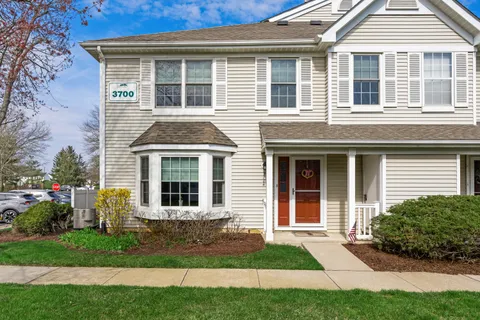Contact Agent | 3704 Fenwick Lane, Mount Laurel, NJ 08054