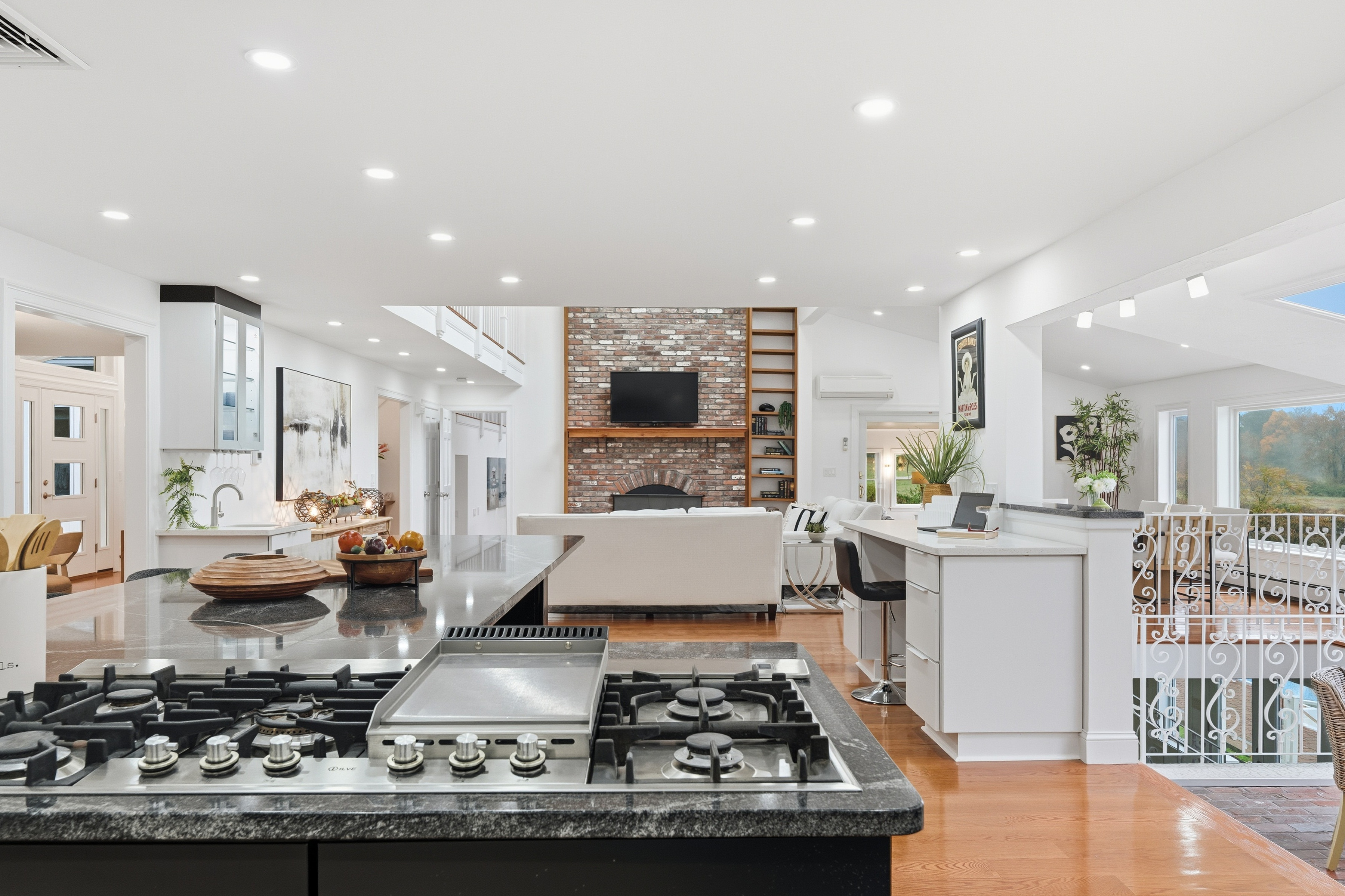 6 Lynbrook Road Southborough, MA 01772 - Photo 8 of 84