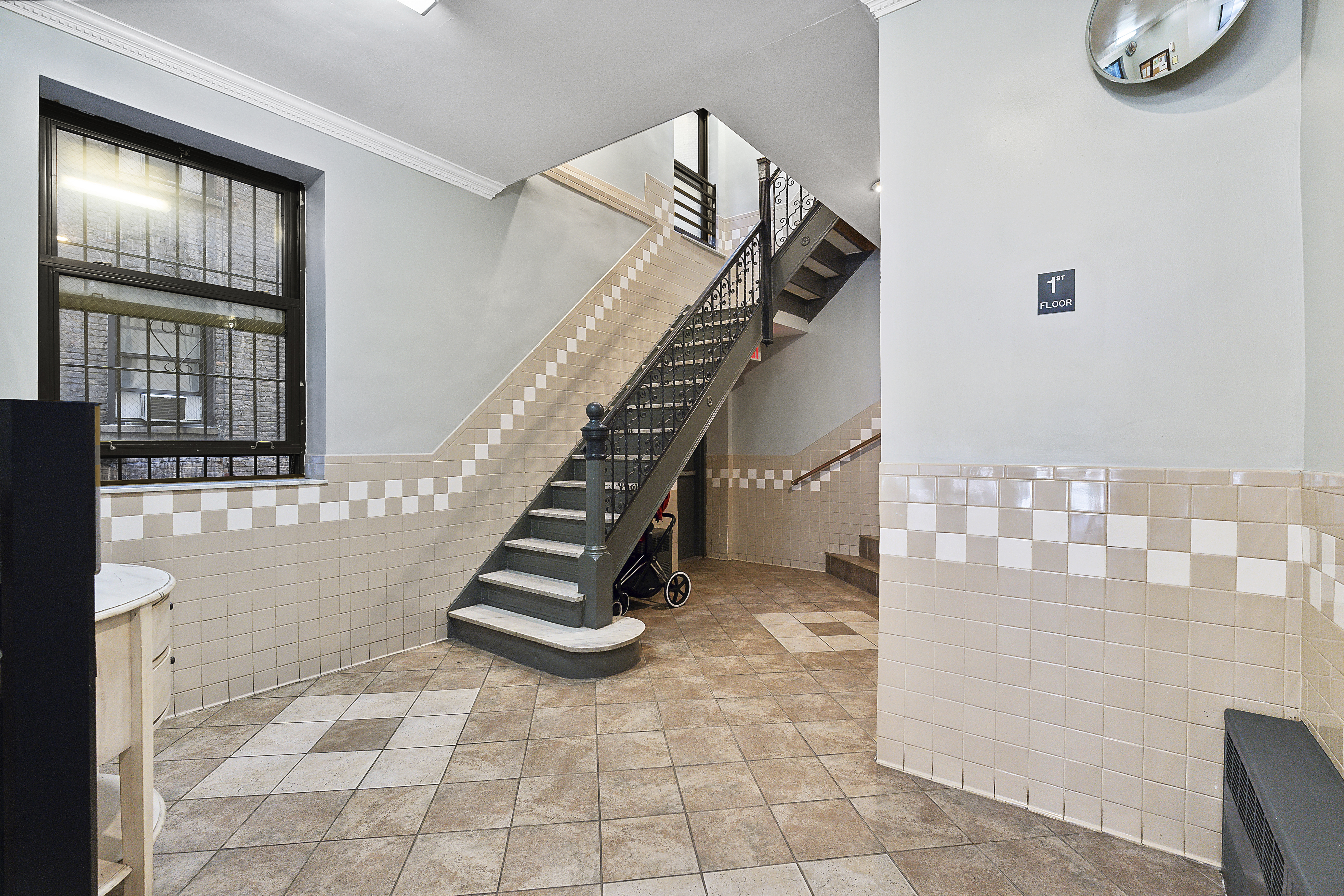 660 St Nicholas Avenue, Unit 33 Manhattan, NY 10030 - Photo 7 of 11 a view of entryway with a front door