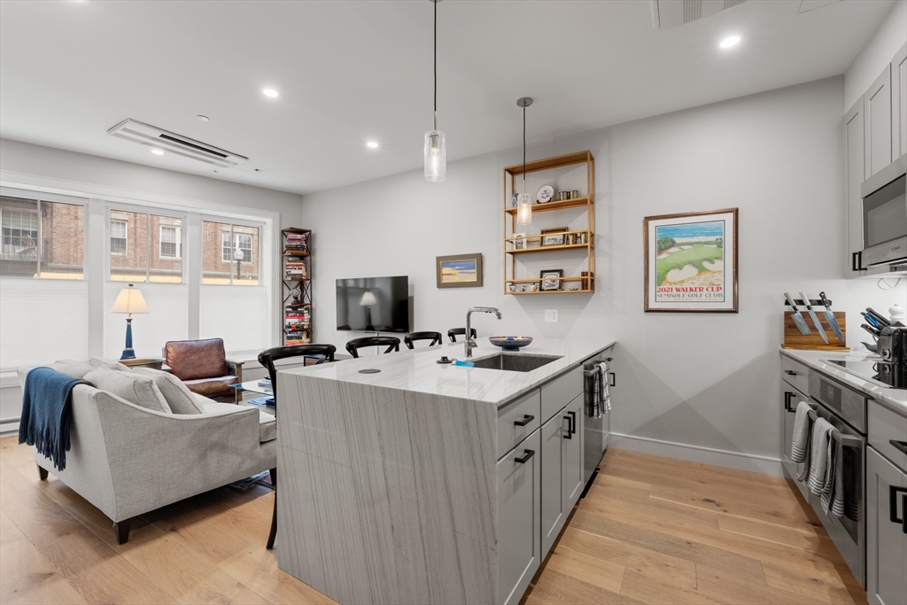 471 Hanover Street, Unit 2 Boston, MA 02109 - Photo 7 of 16