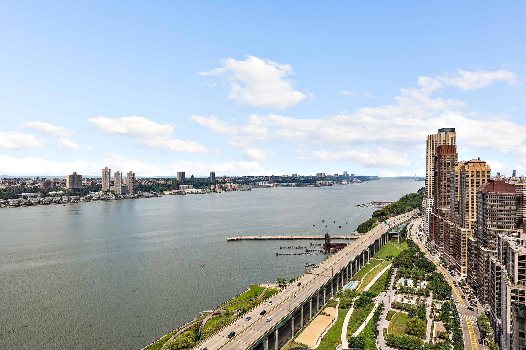60 Riverside Boulevard, Unit 3202 Manhattan, NY 10069 - Photo 13 of 17 Gallery Image 13