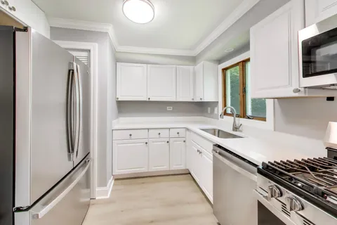 $200,000 | 413 Winnemac Street, Park Forest, IL 60466