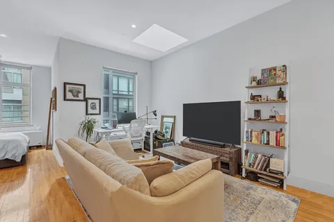 $849,000 | 91 Grand Avenue, Unit 3G | Clinton Hill