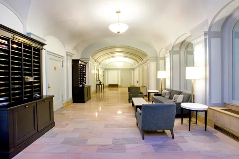 $999,000 | 176 West 87th Street, Unit 6D | Upper West Side