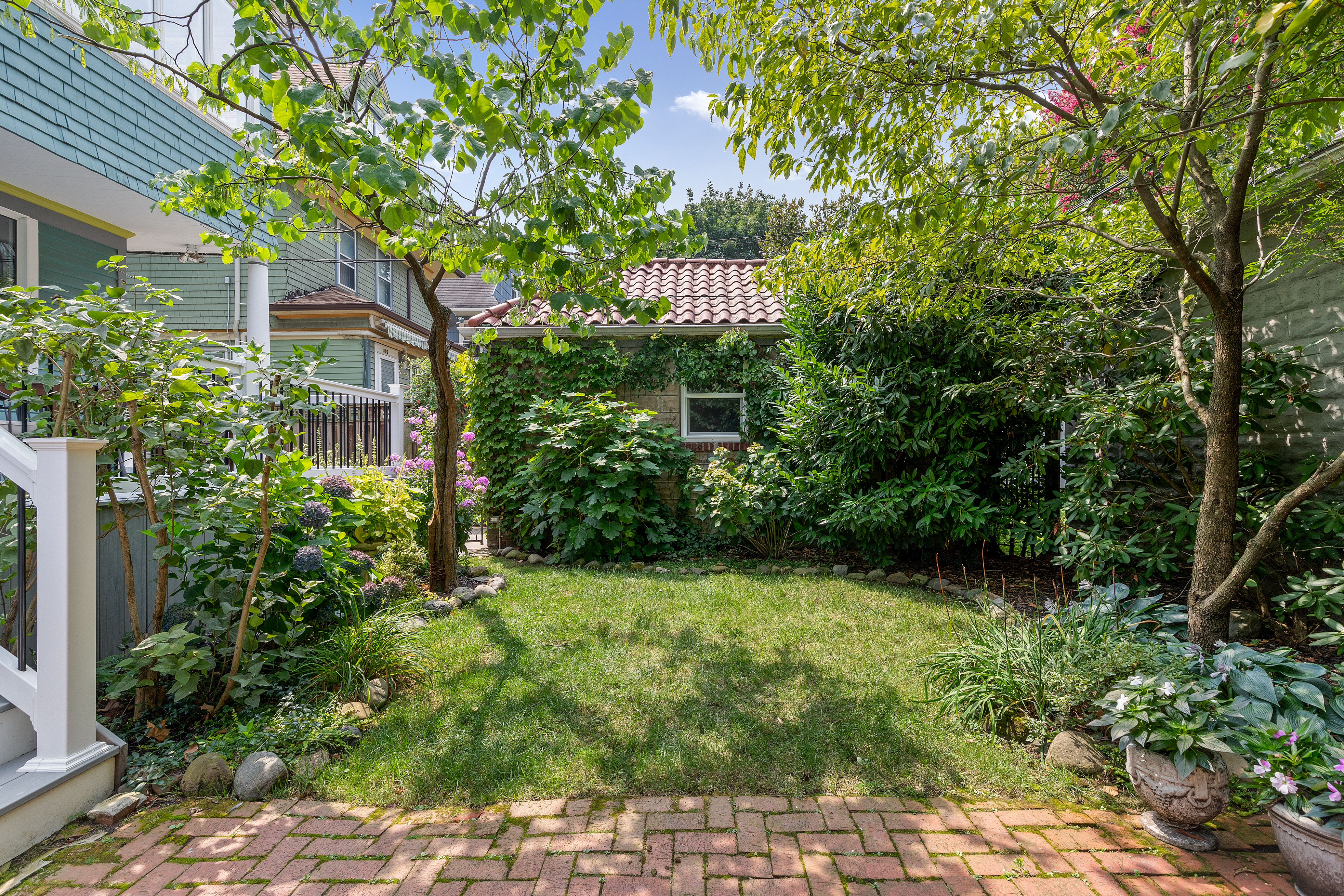 498 Westminster Road Brooklyn, NY 11218 - Photo 15 of 32 a view of backyard with garden