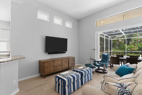 $995,000 | 1717 Winding Oaks Way, Naples, FL 34109