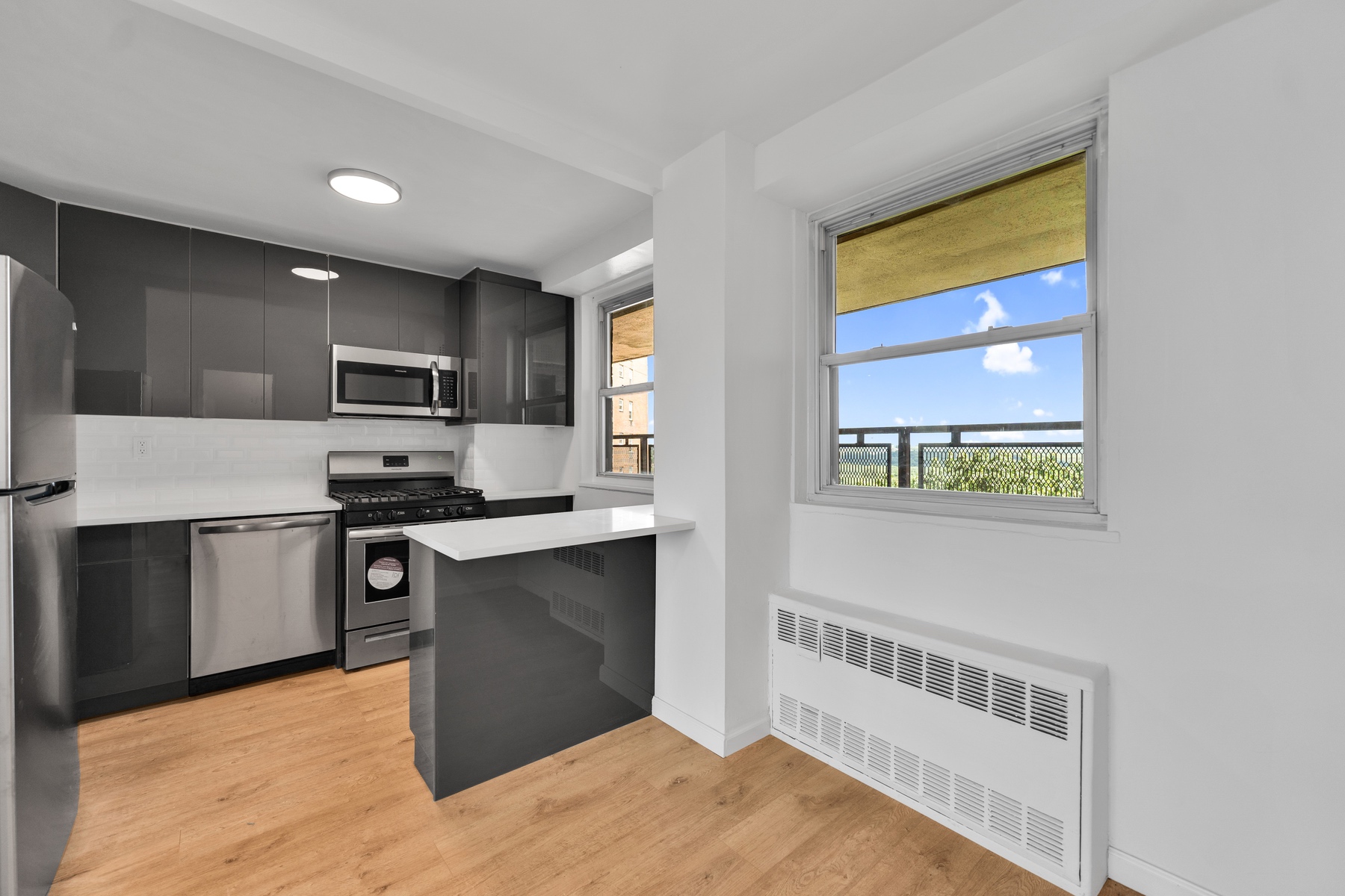 5700 Arlington Avenue, Unit 8K Bronx, NY 10471 - Photo 2 of 17