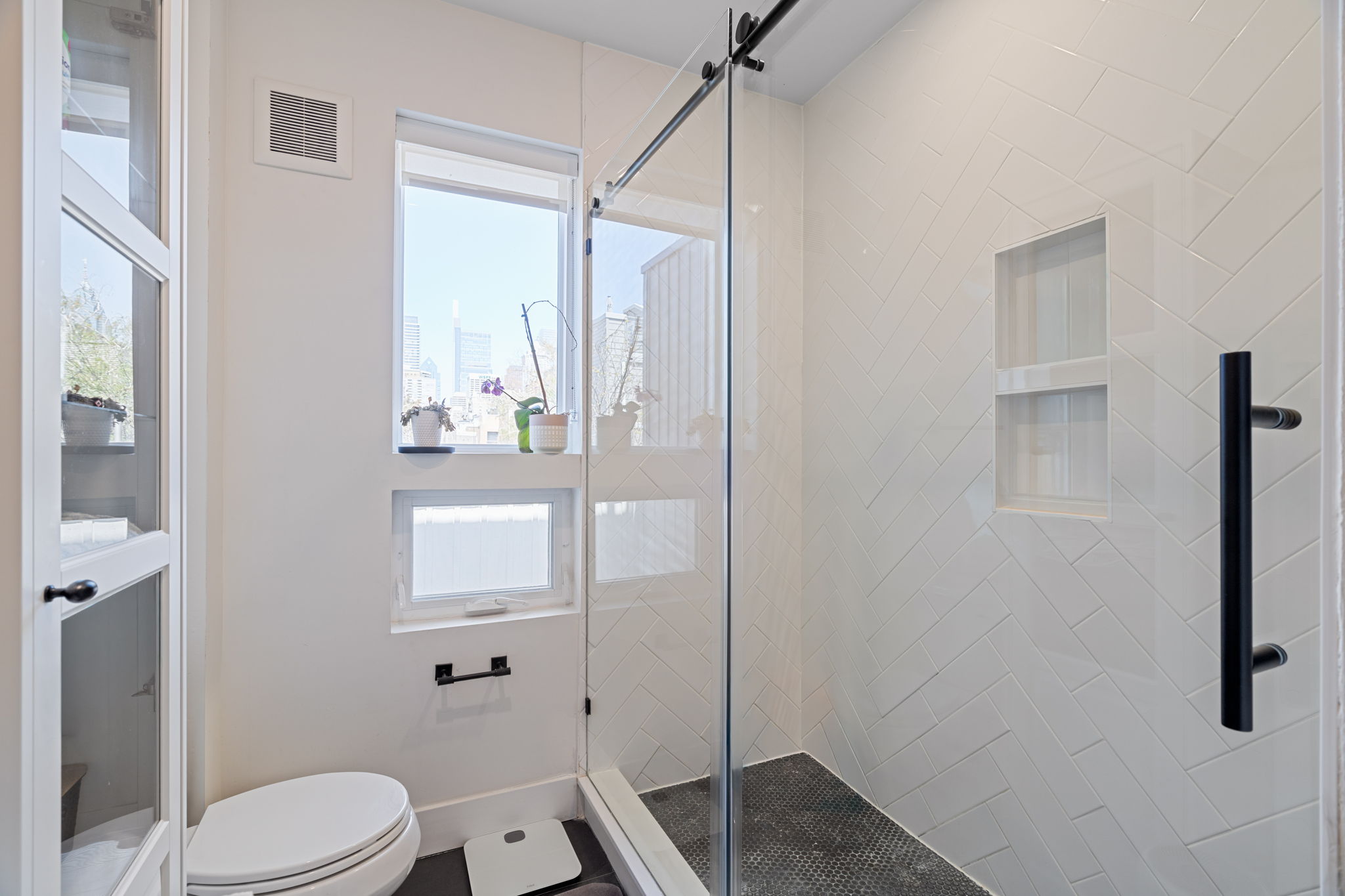 1934 Pemberton Street Philadelphia, PA 19146 - Photo 39 of 50 a bathroom with a toilet and a shower