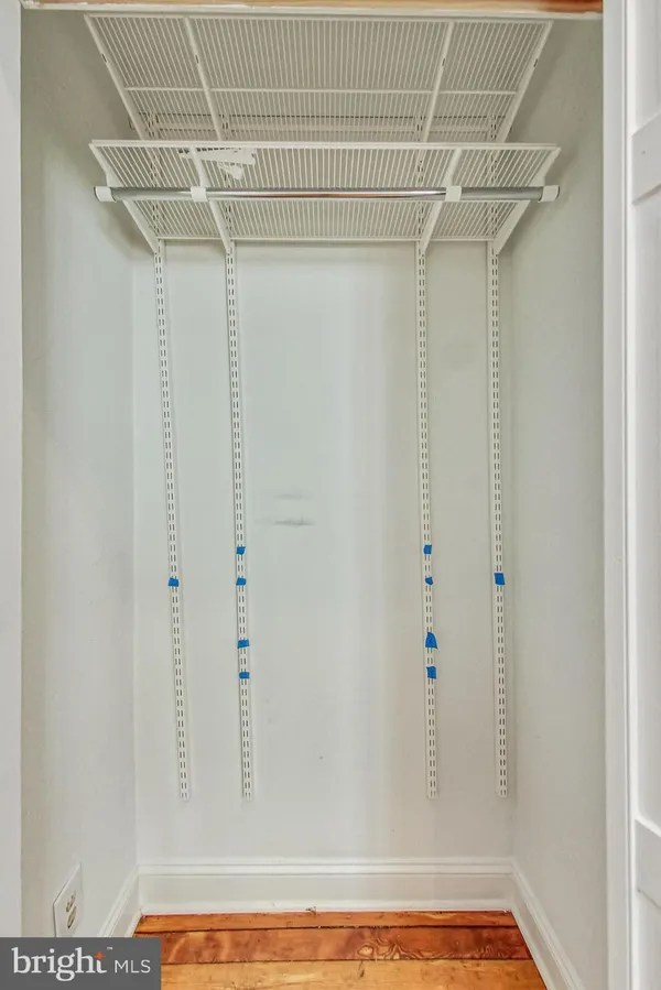 $1,200,000 | 524 10th Street Southeast, Washington, DC 20003