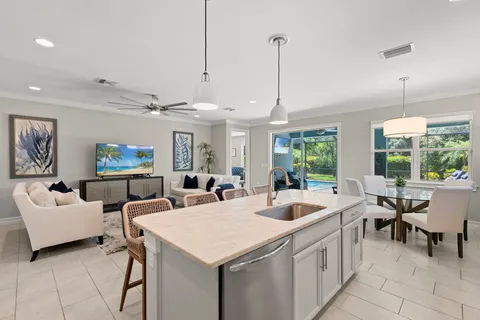 $829,999 | 14523 Topsail Drive, Naples, FL 34114