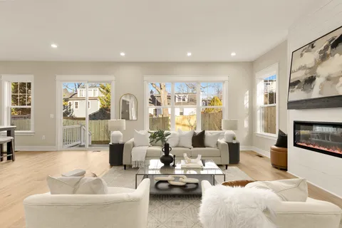 Contact Agent | Longview Drive, Alexandria, VA 22314