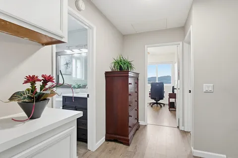 $1,049,000 | 9525 High Park Lane, San Diego, CA 92129