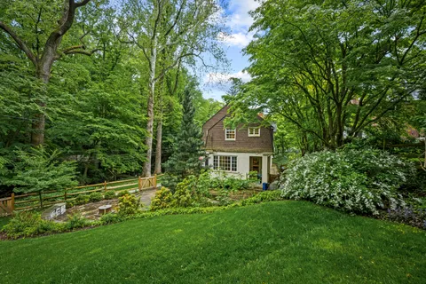 $880,000 | 401 Edgevale Road, Baltimore, MD 21210