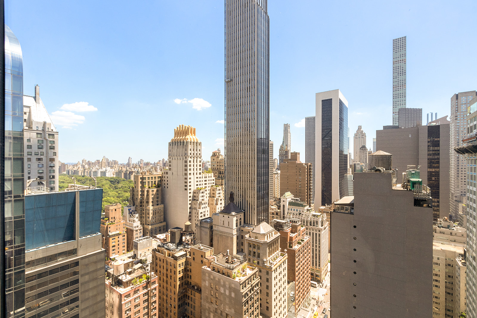 146 West 57th Street, Unit 40B Manhattan, NY 10019 - Photo 6 of 7