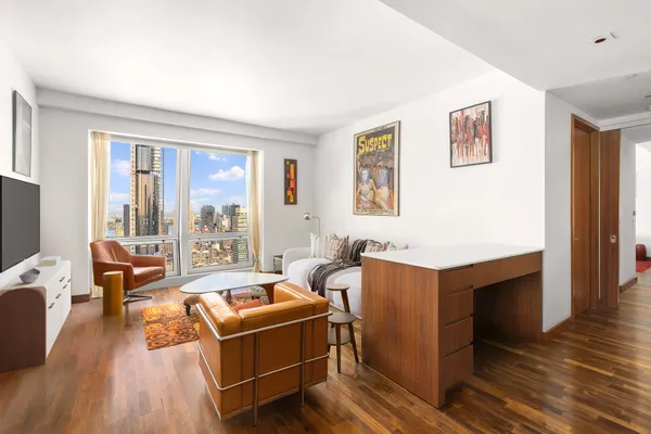 $1,650,000 | 400 5th Avenue, Unit 50F | Midtown South