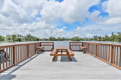 $2,295,000 | 2531 Northeast 195th Street, Miami, FL 33180